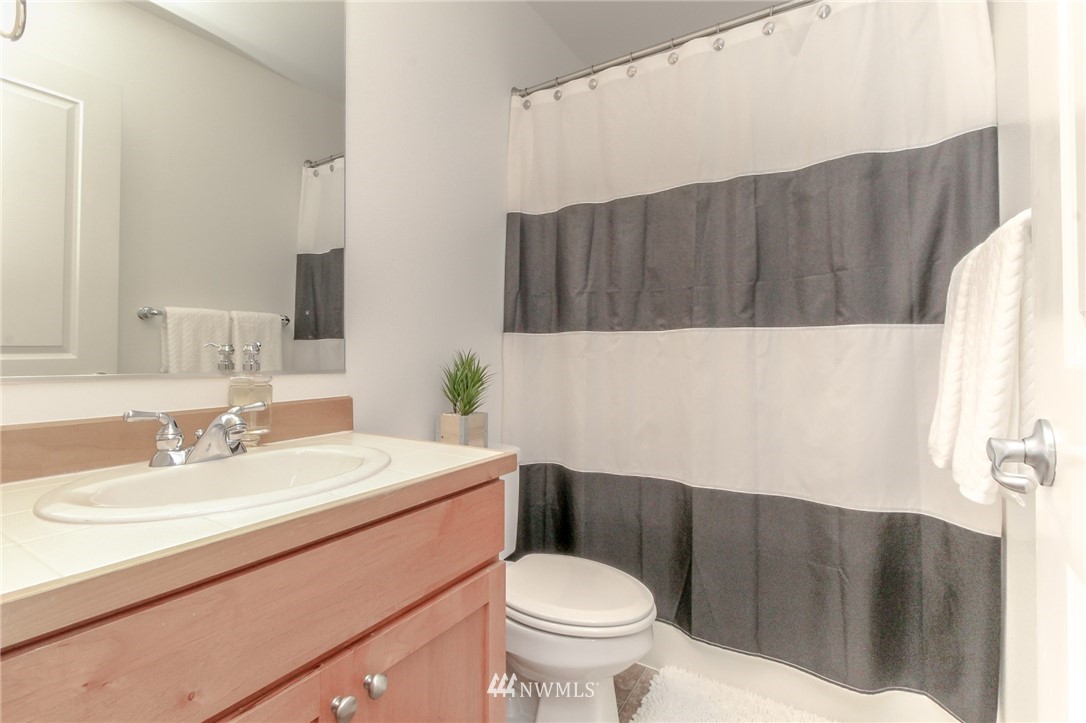 1905 Aberdeen Avenue Northeast Renton, WA 98056 - Photo 13 of 15 Gallery Image 13
