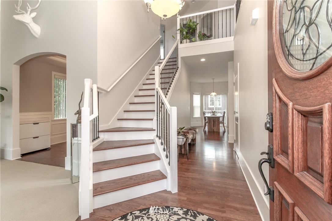 1905 Aberdeen Avenue Northeast Renton, WA 98056 - Photo 3 of 15 Gallery Image 3