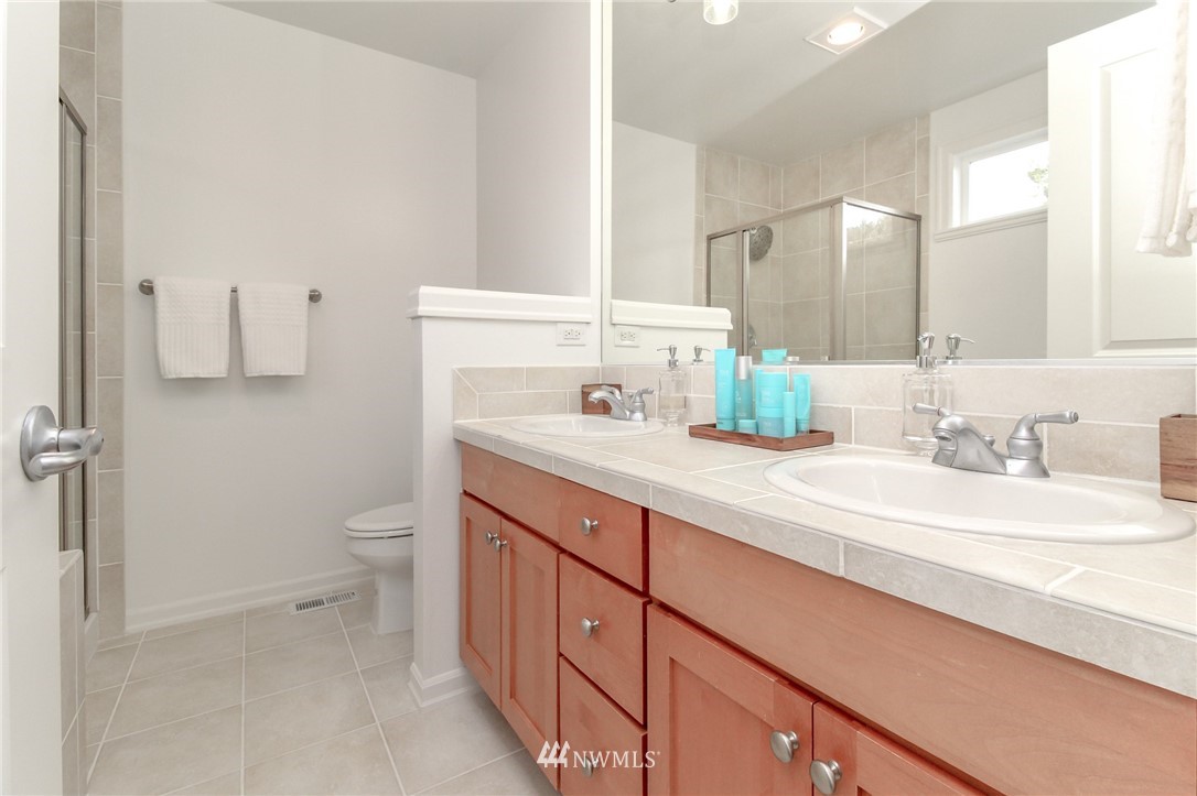 1905 Aberdeen Avenue Northeast Renton, WA 98056 - Photo 8 of 15 Gallery Image 8