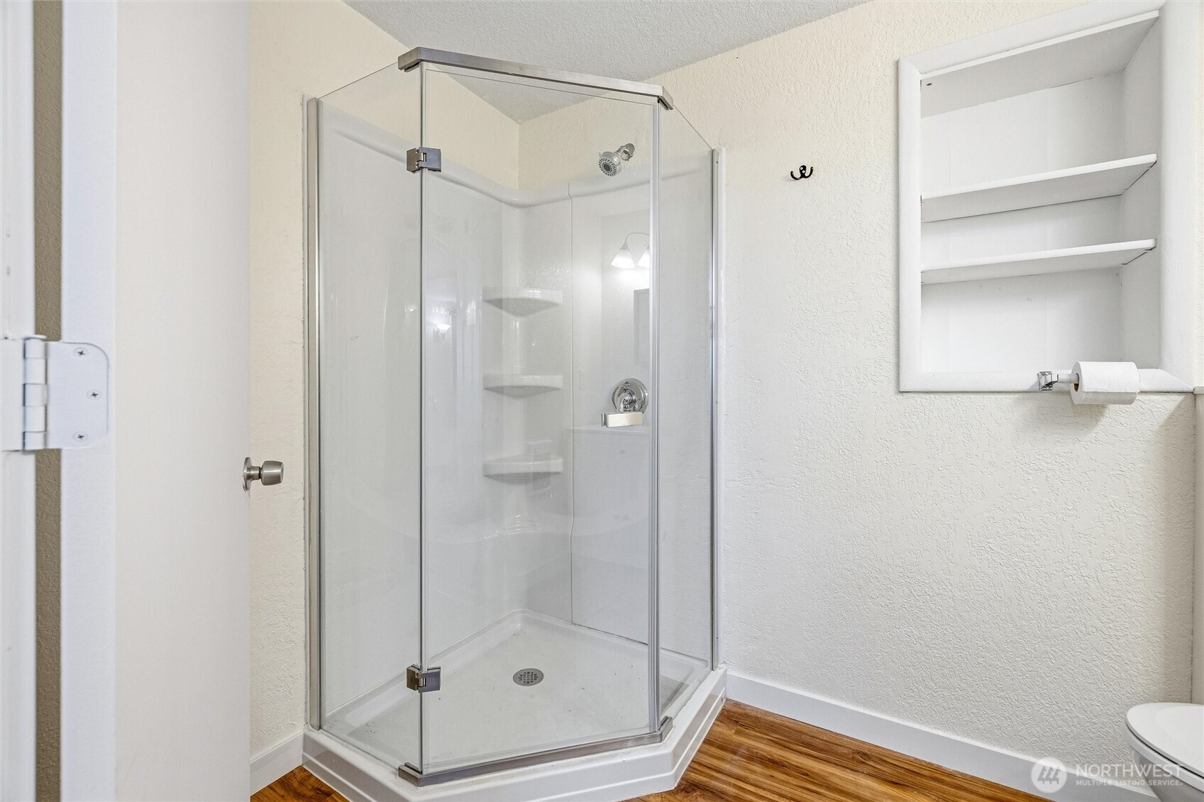 113 South Gardner Road Burlington, WA 98233 - Photo 39 of 40 a bathroom with a shower and a toilet