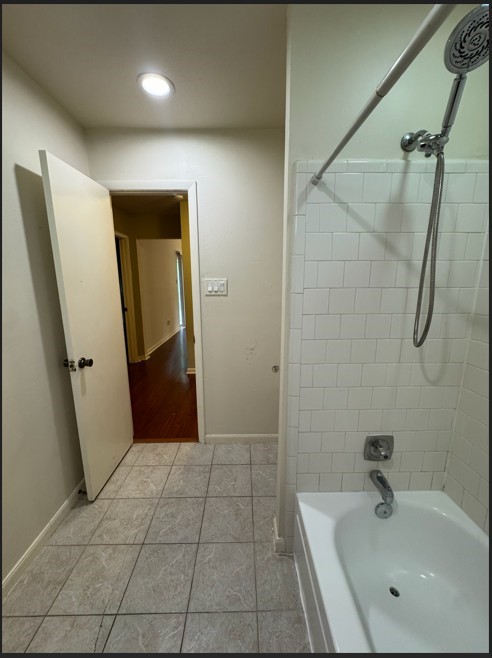 2727 Old Fort Road Sugar Land, TX 77479 - Photo 17 of 25 Second Bathroom