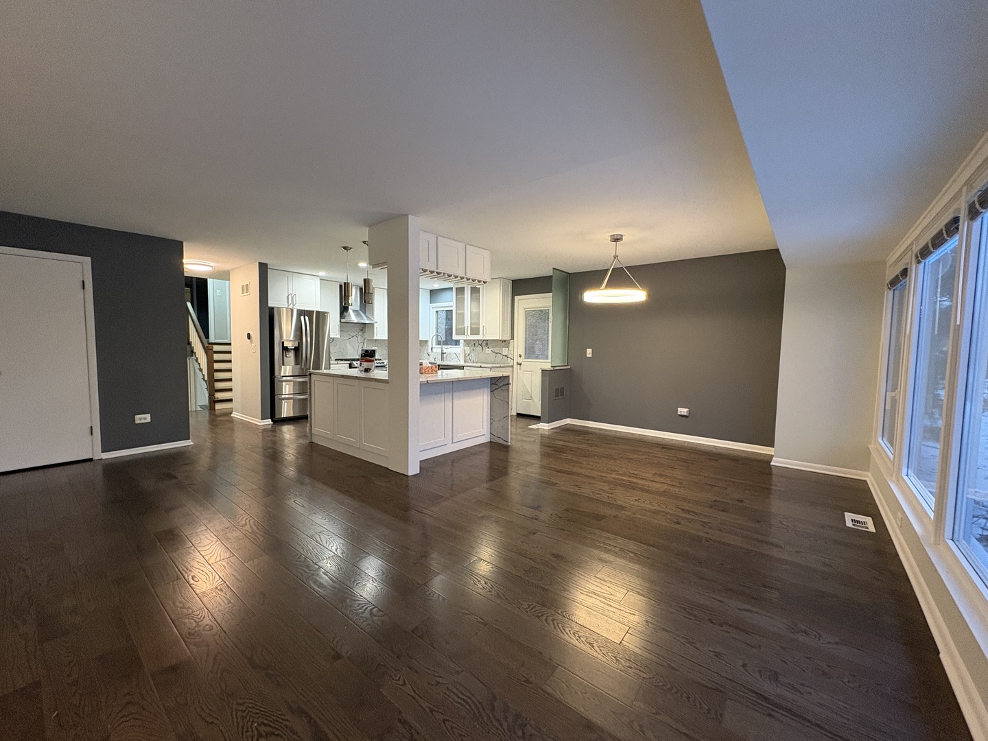 1100 Potter Road Park Ridge, IL 60068 - Photo 2 of 38