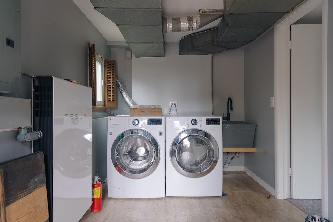 1100 Potter Road Park Ridge, IL 60068 - Photo 36 of 38 a utility room with dryer and washer