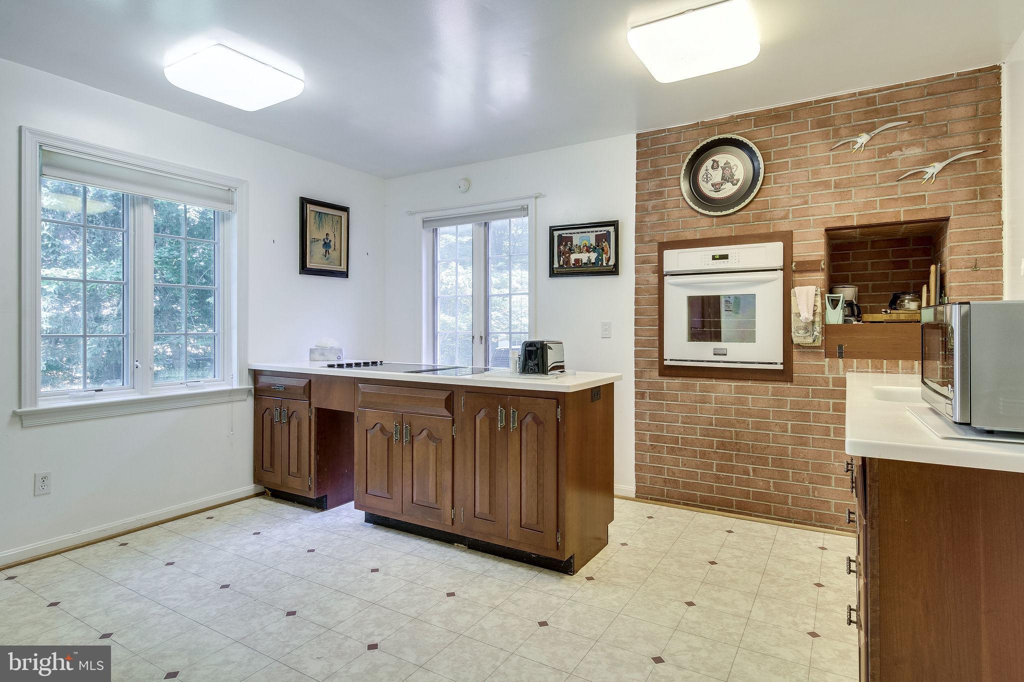 637 River Bend Road Great Falls, VA 22066 - Photo 23 of 40