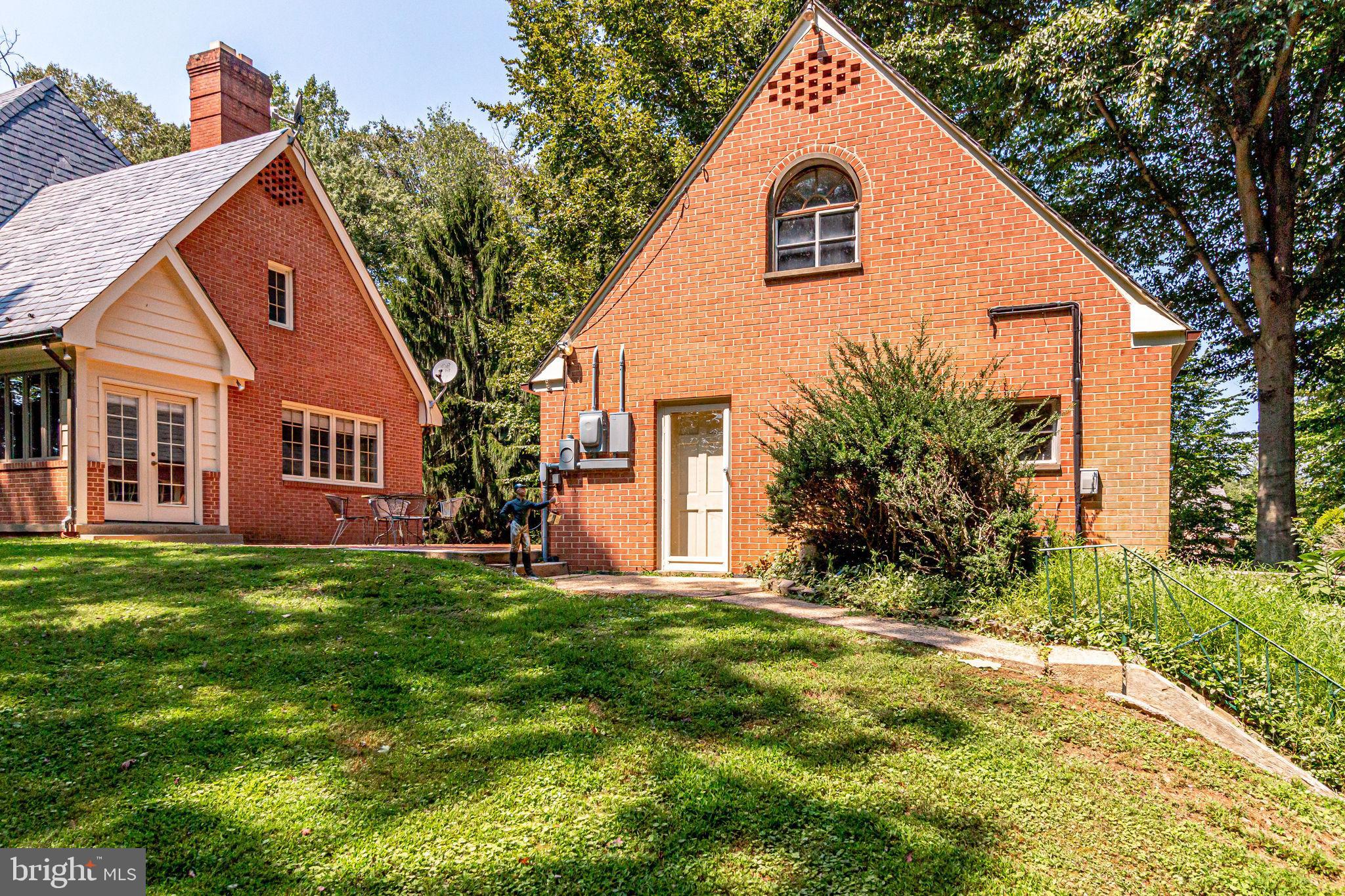637 River Bend Road Great Falls, VA 22066 - Photo 33 of 40