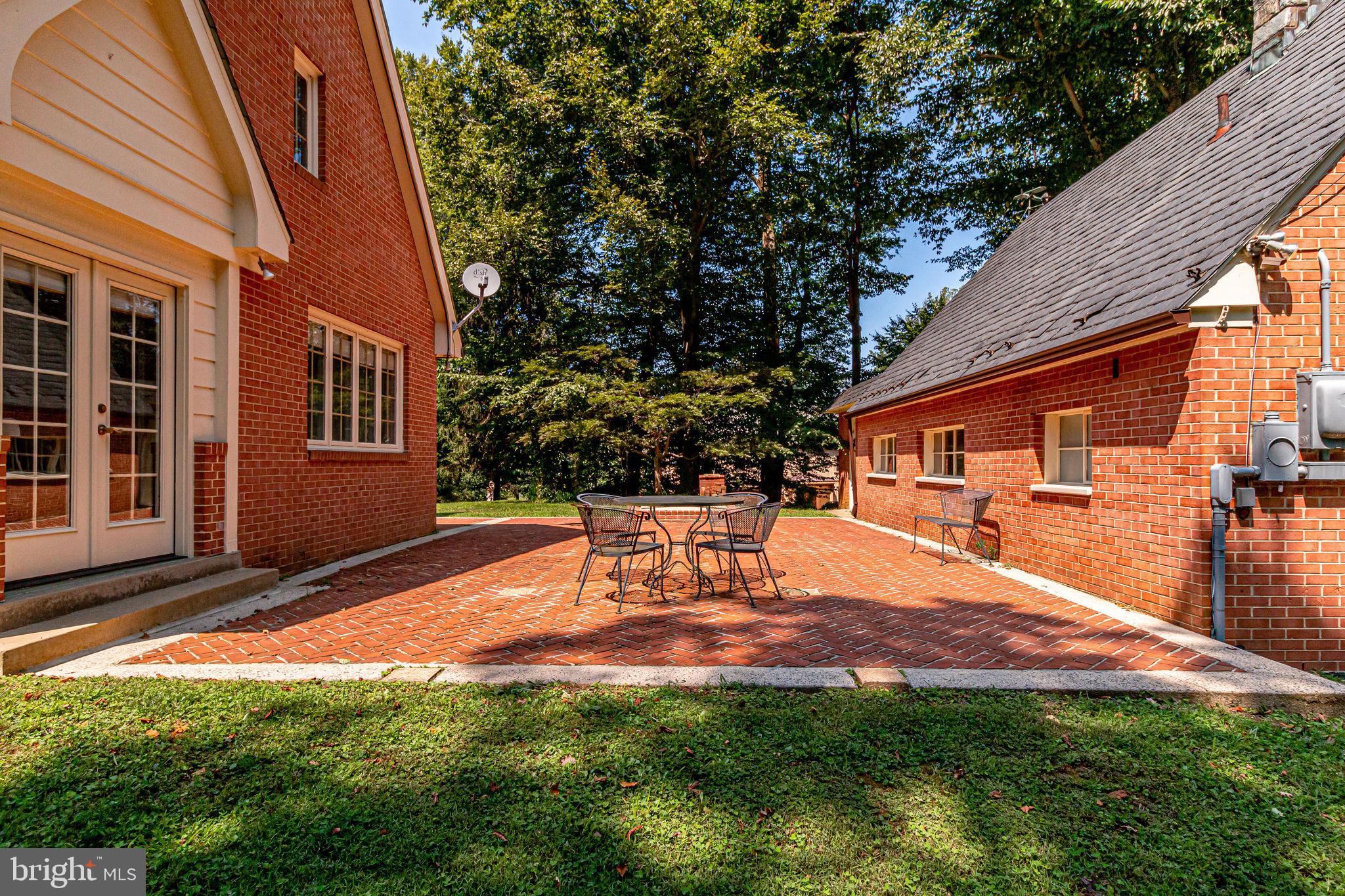 637 River Bend Road Great Falls, VA 22066 - Photo 35 of 40