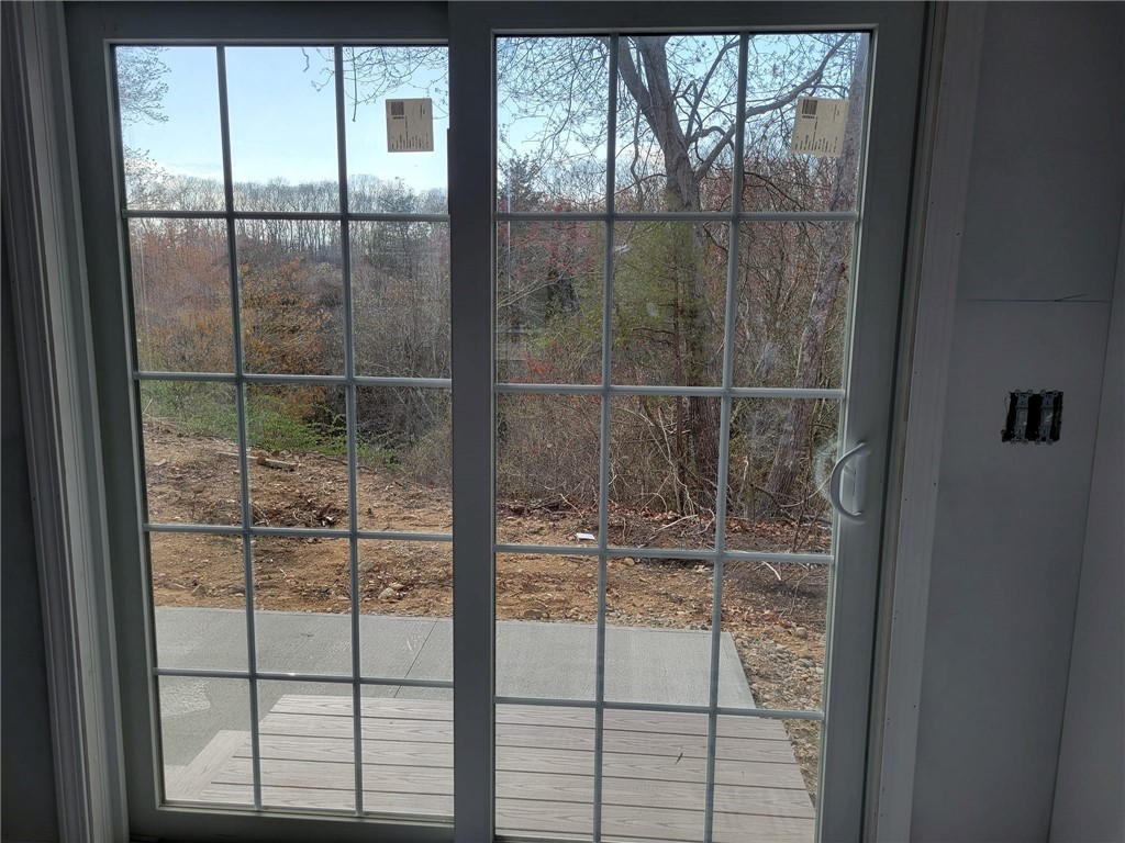 76 Bradford Road Westerly, RI 02808 - Photo 9 of 11 Gallery Image 9