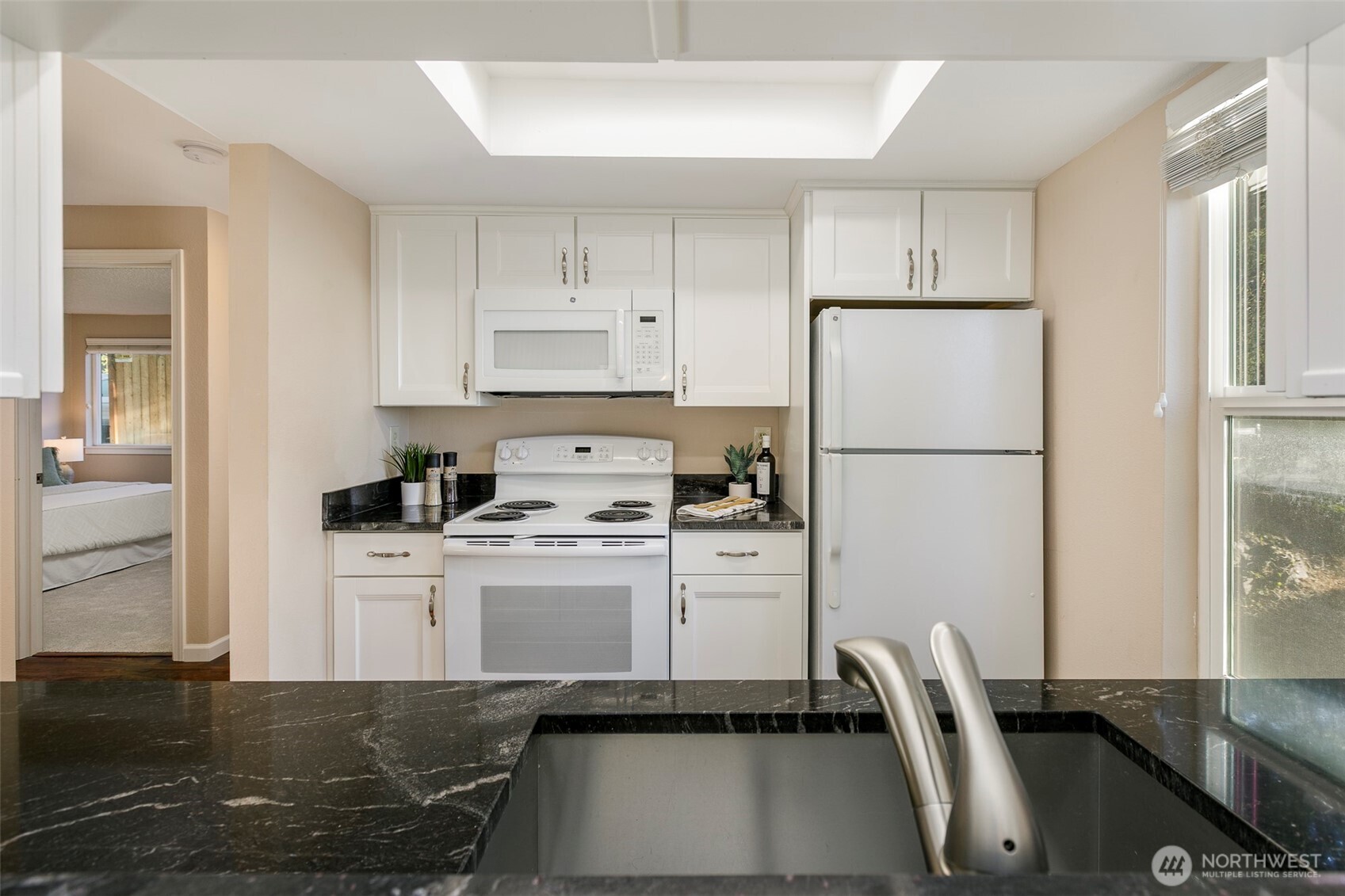 9470 Red-wood Road Northeast, Unit C217 Redmond, WA 98052 - Photo 8 of 19