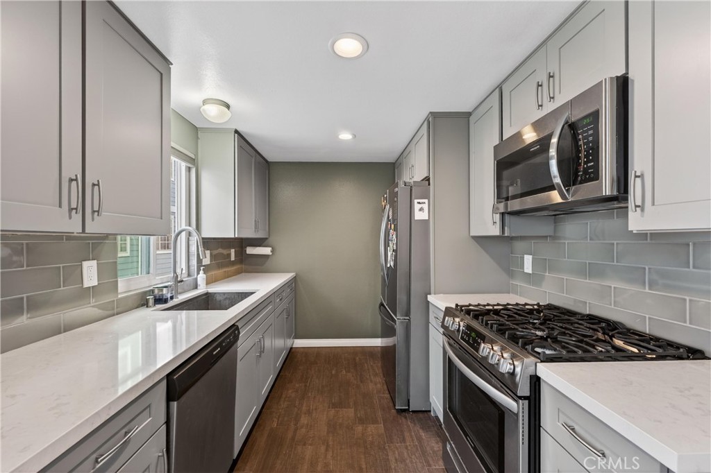 107 West Spring Street, Unit C Long Beach, CA 90806 - Photo 11 of 41