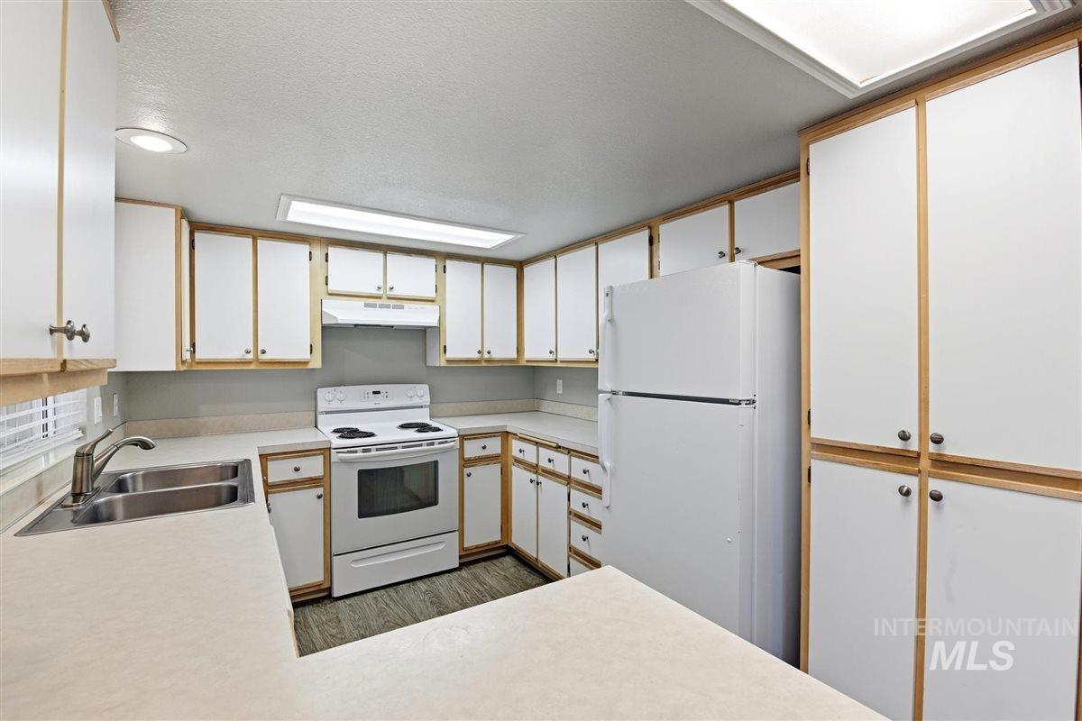 1009 North Stilson Road Boise, ID 83703 - Photo 21 of 46