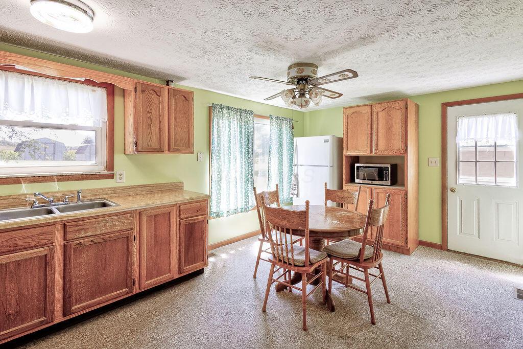 2260 Barnes Road Centerburg, OH 43011 - Photo 5 of 27 1-5