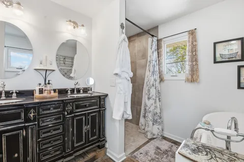 $1,299,000 | N29W27397 Peninsula Drive, Pewaukee, WI 53072