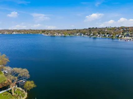 $1,299,000 | N29W27397 Peninsula Drive, Pewaukee, WI 53072