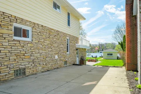 $1,299,000 | N29W27397 Peninsula Drive, Pewaukee, WI 53072