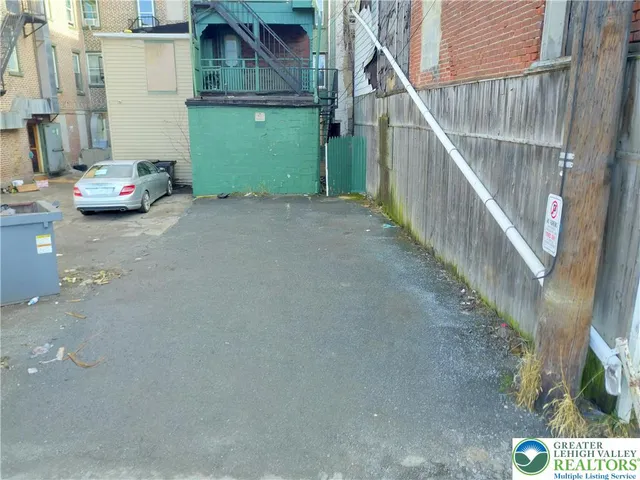 $1,350 | 40 North 10th Street, Unit 3, Allentown, PA 18101