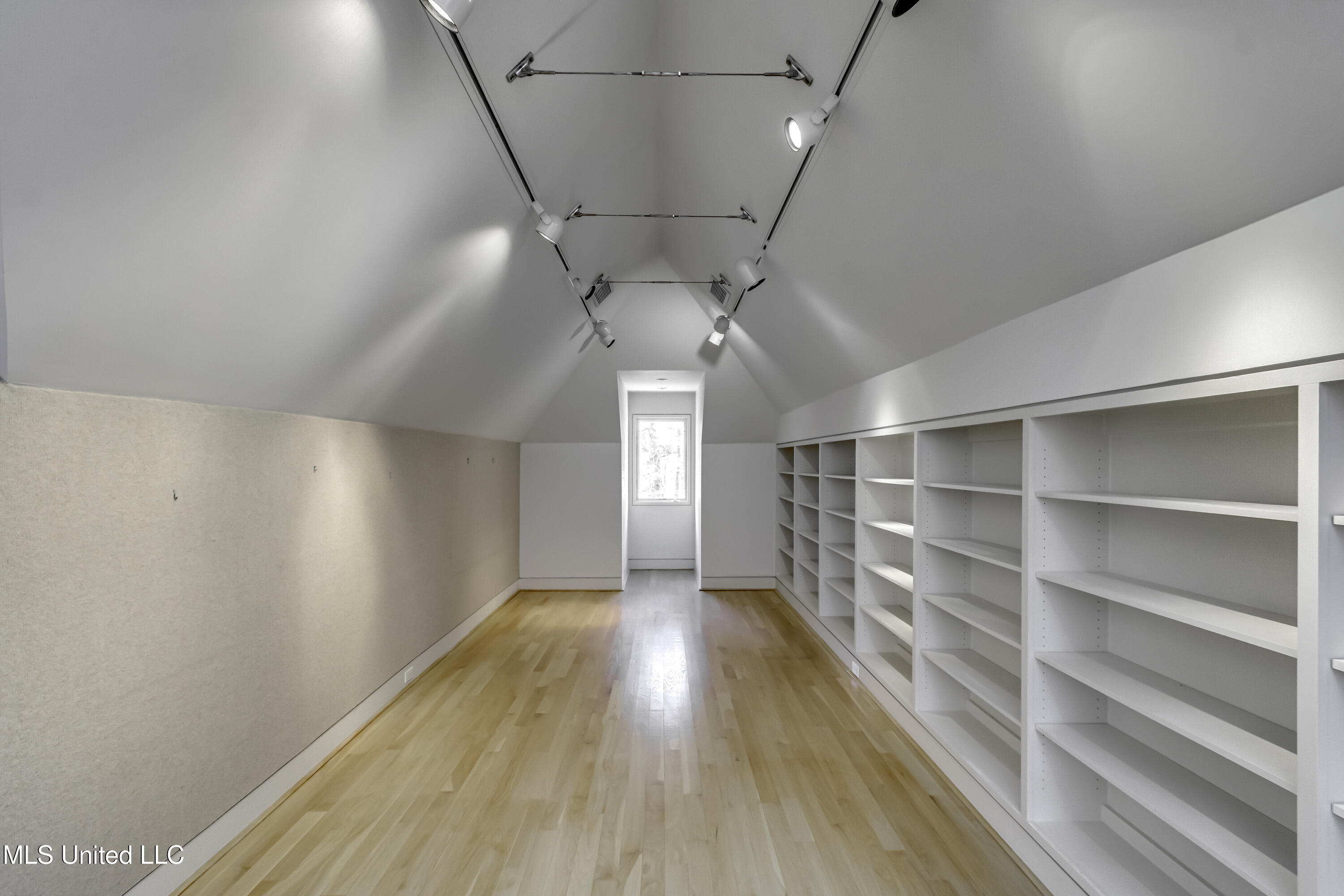 2 Waterstone Place Jackson, MS 39211 - Photo 61 of 81 61