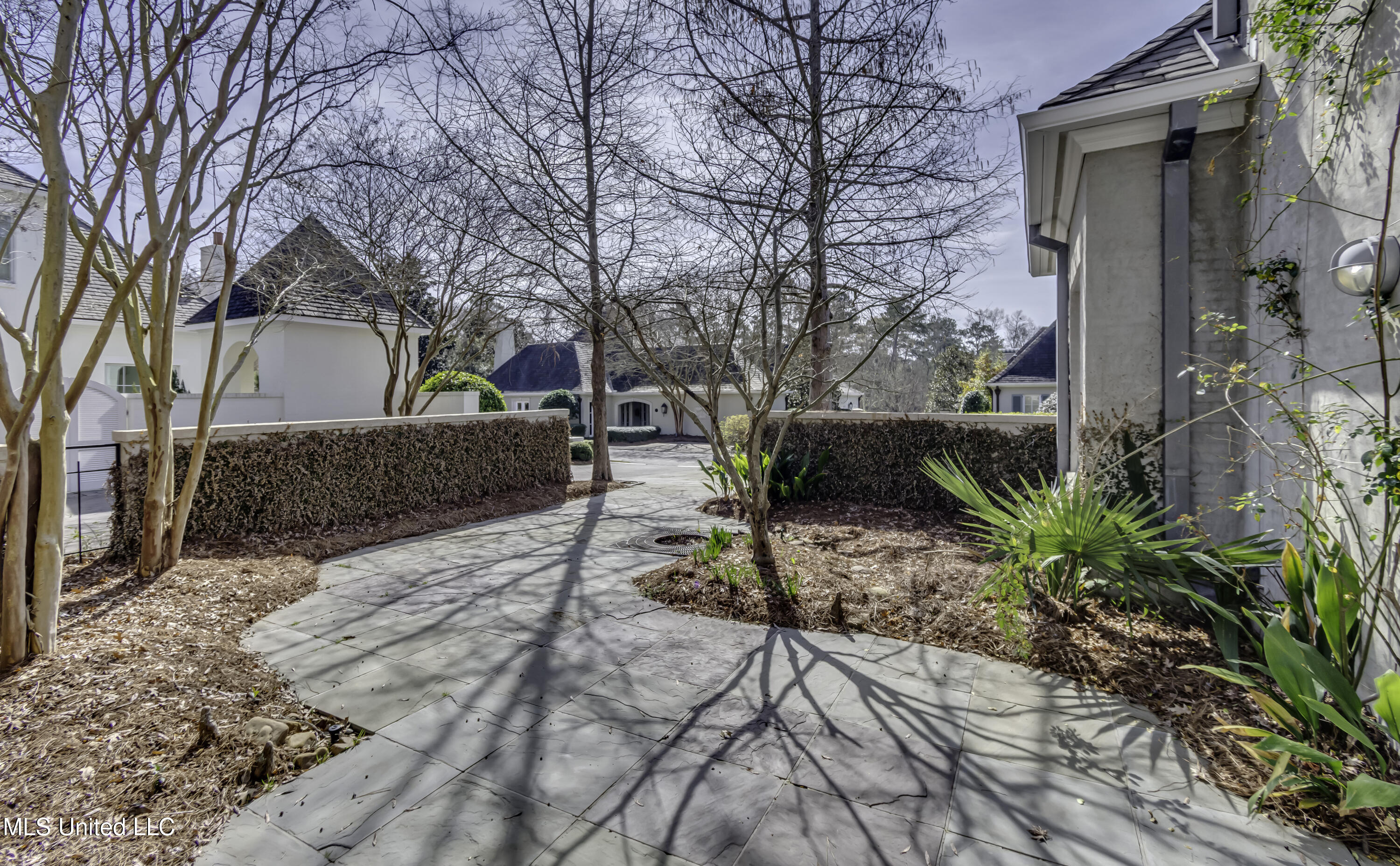 2 Waterstone Place Jackson, MS 39211 - Photo 7 of 81 7