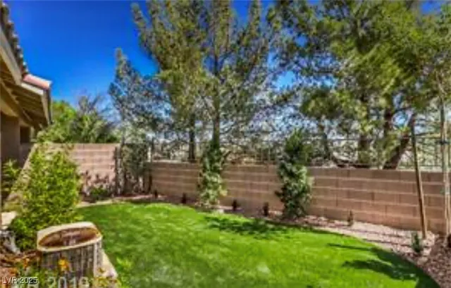 $355,000 | 390 Rosado Springs Street, Henderson, NV 89014