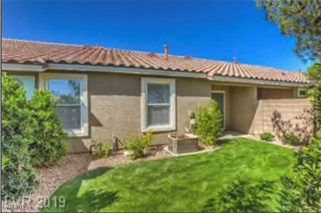$355,000 | 390 Rosado Springs Street, Henderson, NV 89014