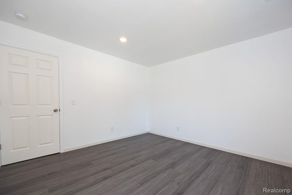 35410 Van Born Road, Unit 305 Wayne, MI 48184 - Photo 31 of 39