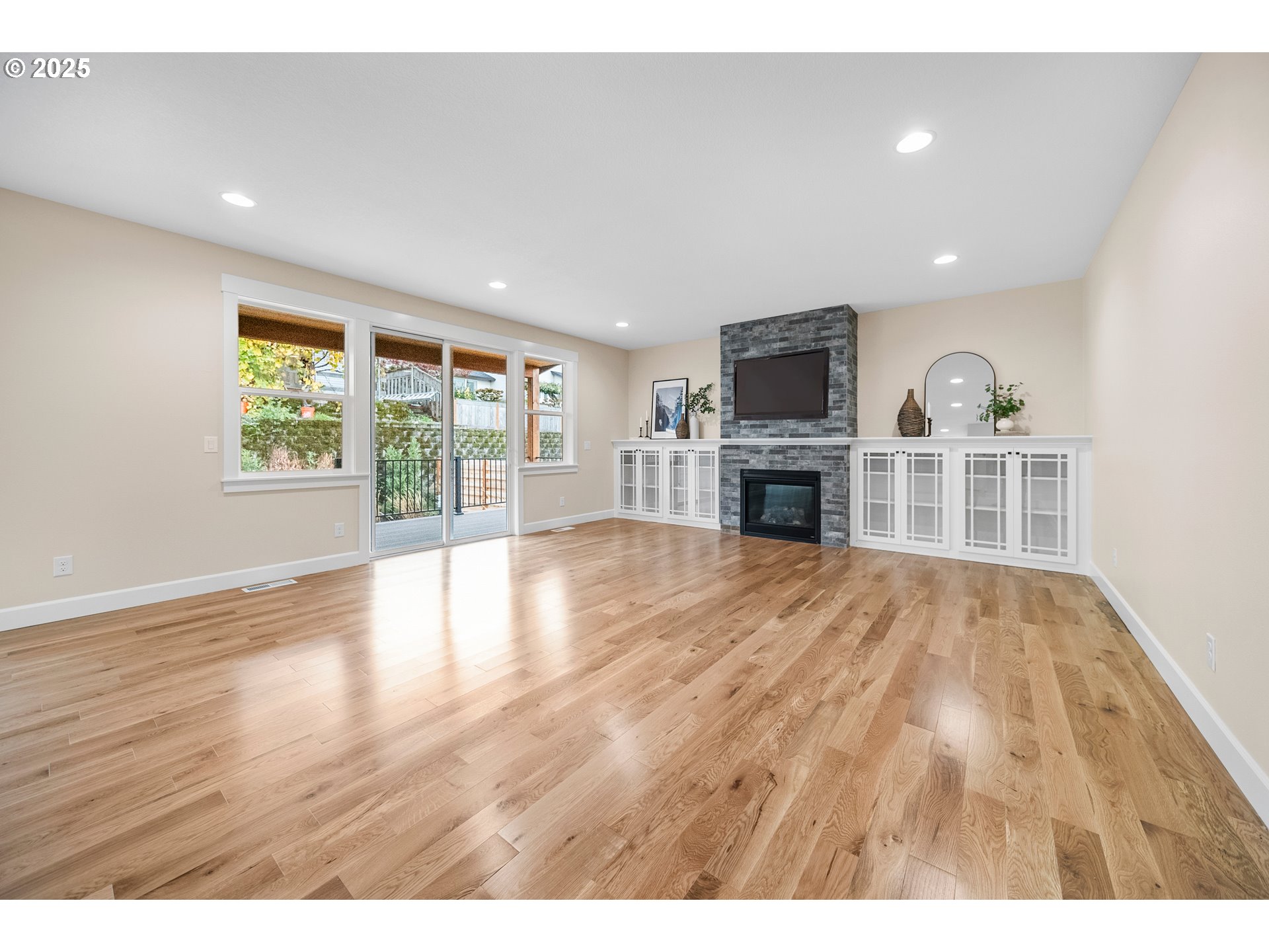 3813 Southwest McKinley Street Gresham, OR 97080 - Photo 11 of 46 Great Room