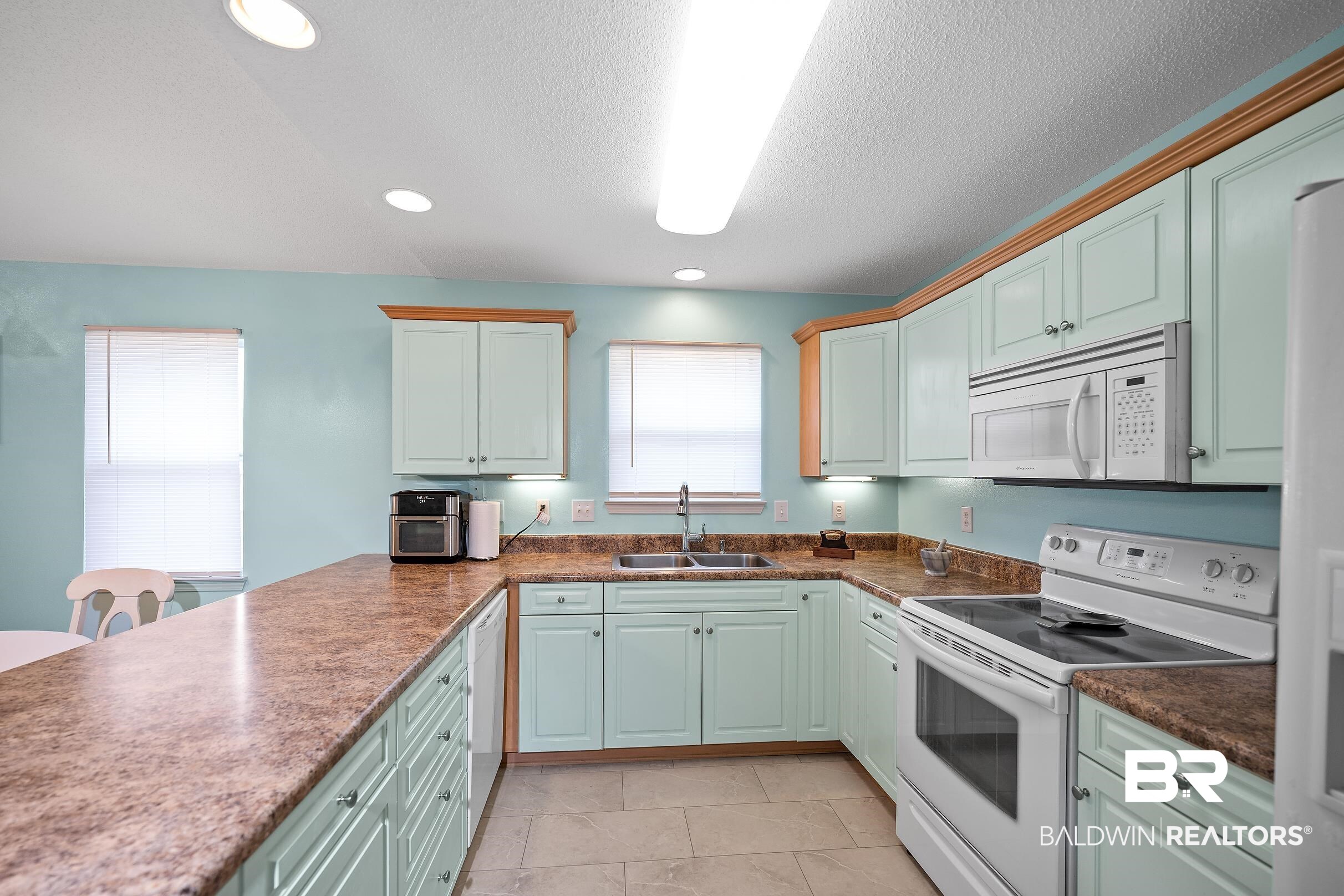 1969 Ridgewood Drive South Lillian, AL 36549 - Photo 11 of 44