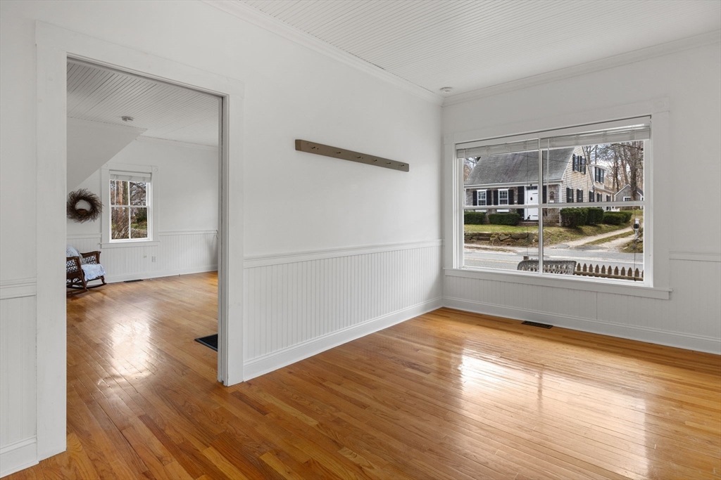 194 Rte 6a Yarmouth, MA 02675 - Photo 24 of 40