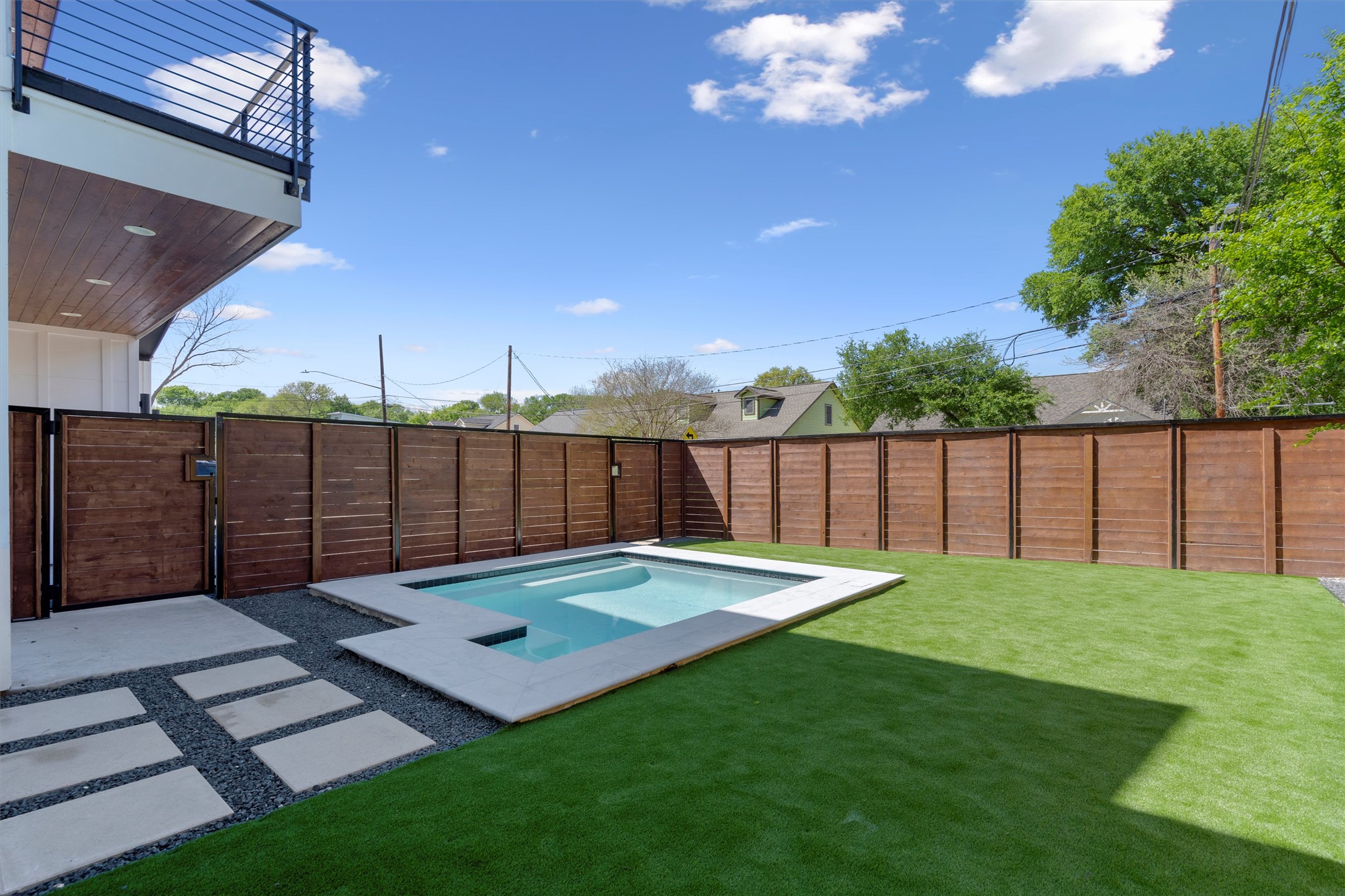 3919 East 16th Street, Unit 2 Austin, TX 78721 - Photo 4 of 22