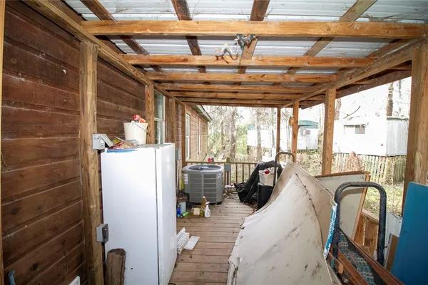 a view of a storage & utility room