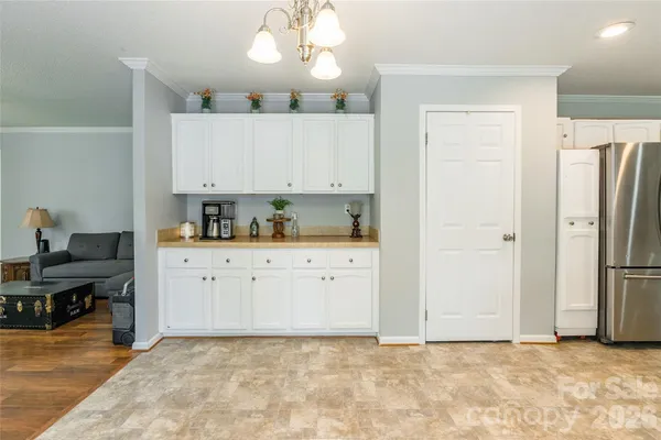 $274,900 | 1828 Pine Hollow Place, Hudson, NC 28638