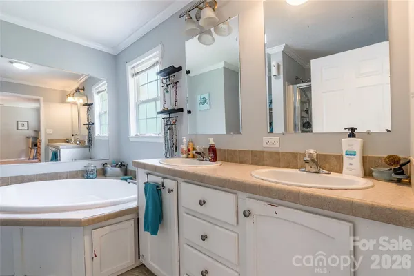 $274,900 | 1828 Pine Hollow Place, Hudson, NC 28638