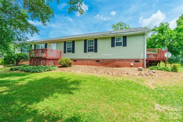 $274,900 | 1828 Pine Hollow Place, Hudson, NC 28638