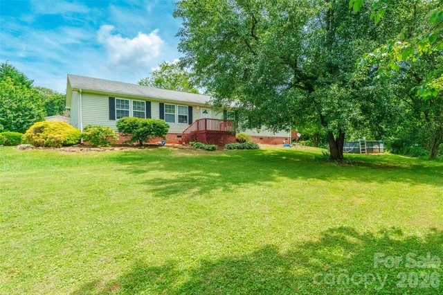 $279,000 | 1828 Pine Hollow Place, Hudson, NC 28638