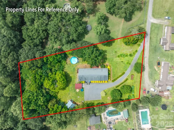 $274,900 | 1828 Pine Hollow Place, Hudson, NC 28638