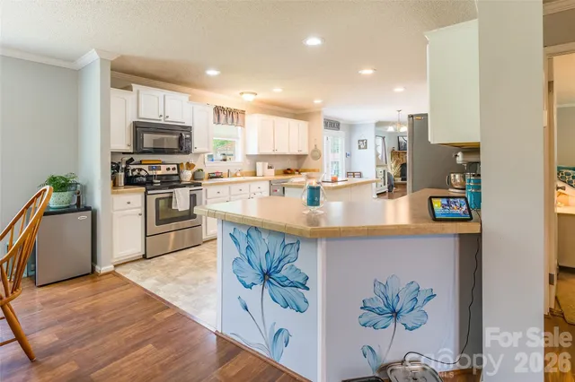 $279,000 | 1828 Pine Hollow Place, Hudson, NC 28638