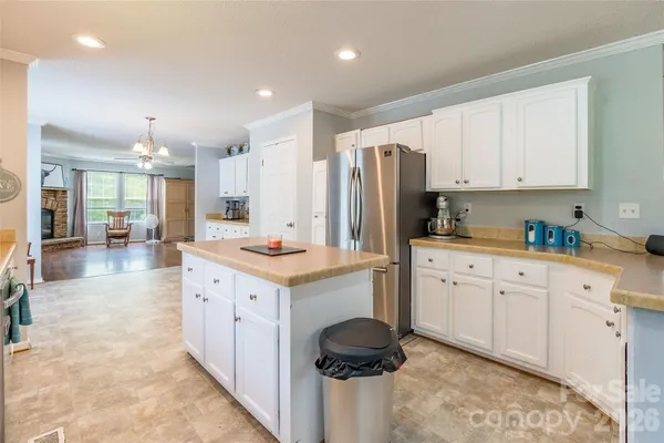 $274,900 | 1828 Pine Hollow Place, Hudson, NC 28638