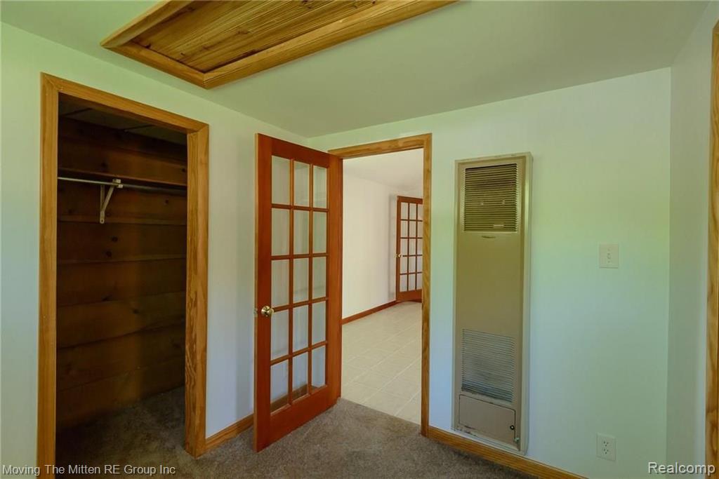 8431 Belleville Road Belleville, MI 48111 - Photo 15 of 42