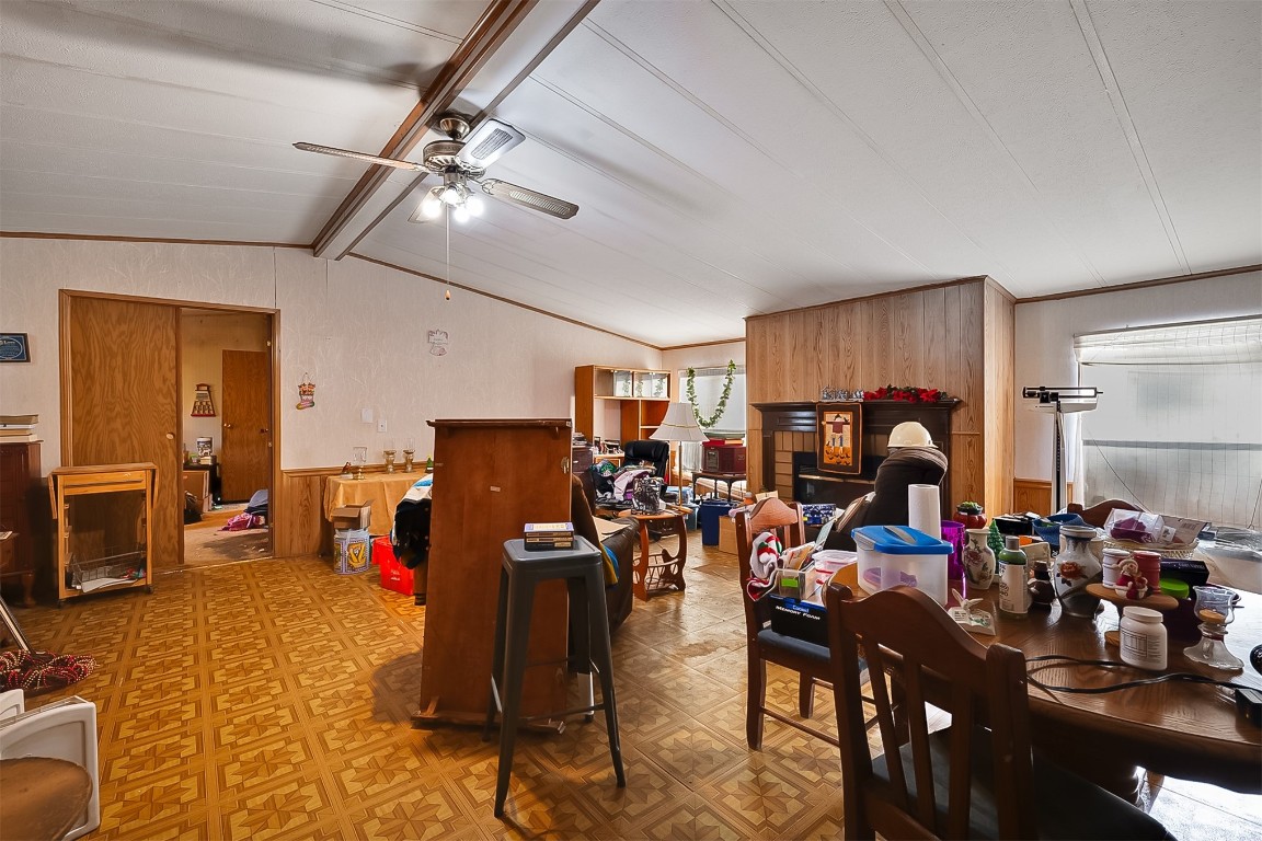 85110 Theresa Road Yulee, FL 32097 - Photo 9 of 24 a view of a room with gym equipment