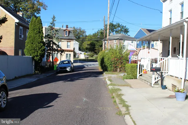 a cars parked on the side of a street