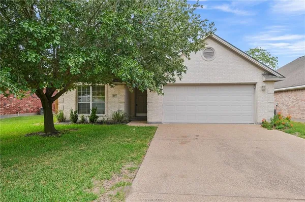 $2,200 | 4407 Pickering Place, College Station, TX 77845