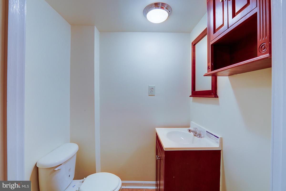 3217 Kelox Road Baltimore, MD 21207 - Photo 24 of 27 Bath