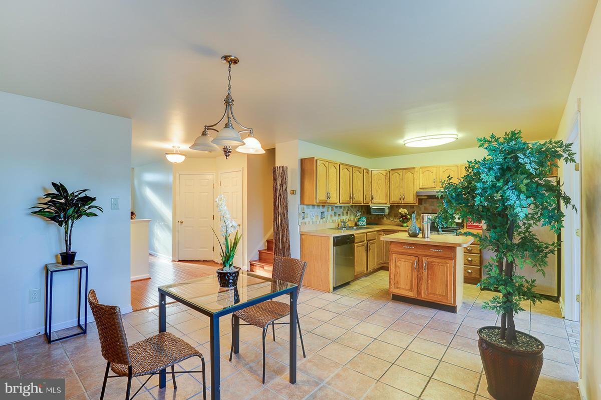 3217 Kelox Road Baltimore, MD 21207 - Photo 8 of 27 Dining Room