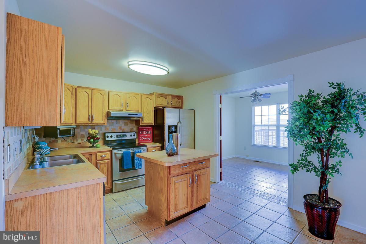 3217 Kelox Road Baltimore, MD 21207 - Photo 9 of 27 Kitchen
