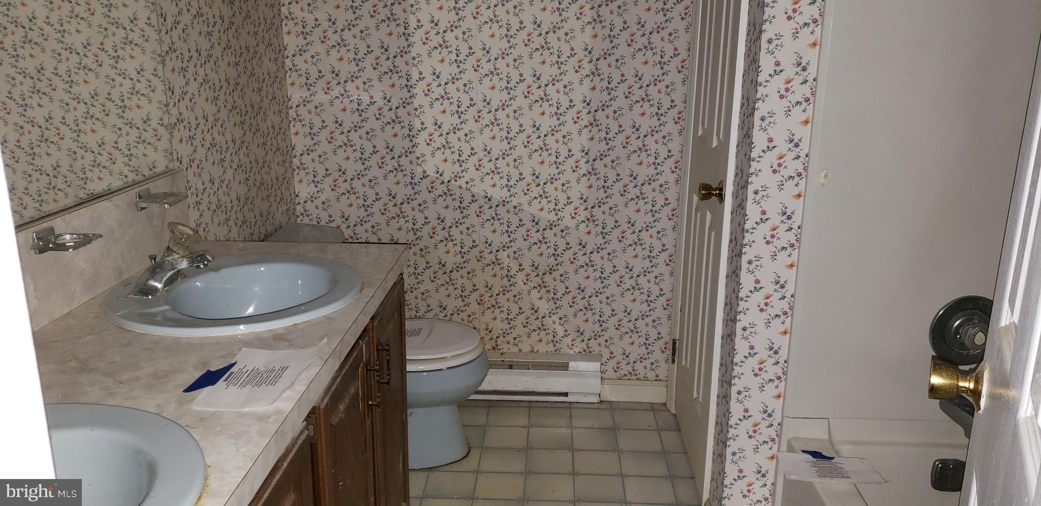 25225 Cascade Road Cascade, MD 21719 - Photo 9 of 14 hall bath