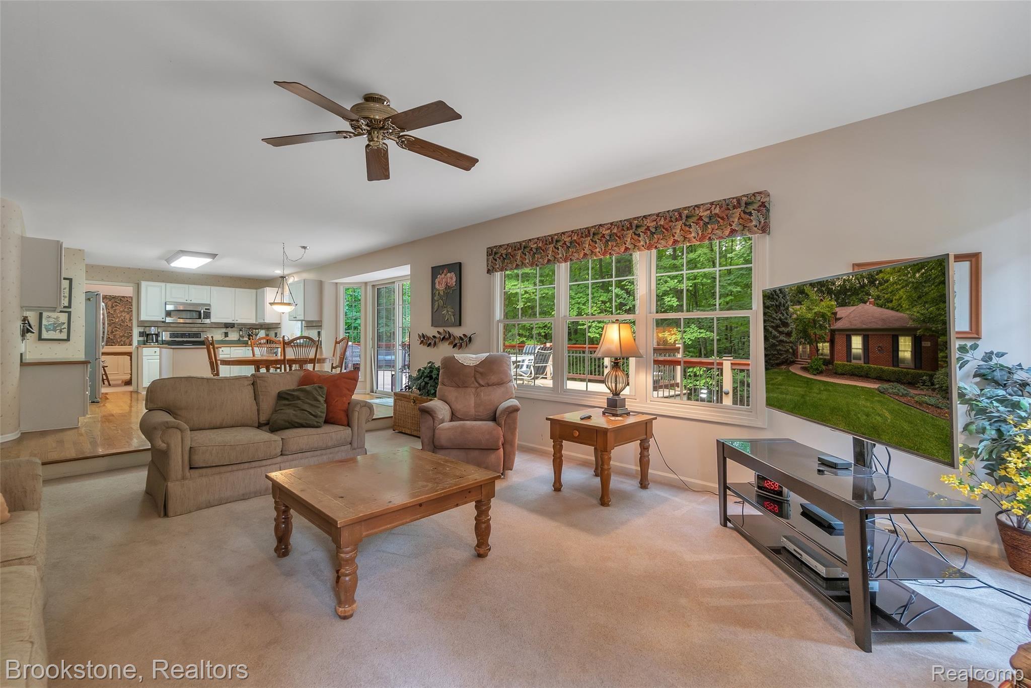 910 Indianpipe Road Lake Orion, MI 48360 - Photo 17 of 53 19-910 Indianpipe Rd-WindowStill-Re.jpg