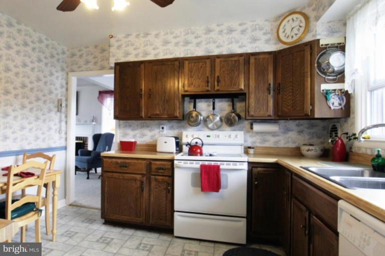 1616 Alston Road Towson, MD 21204 - Photo 17 of 30 Kitchen #3