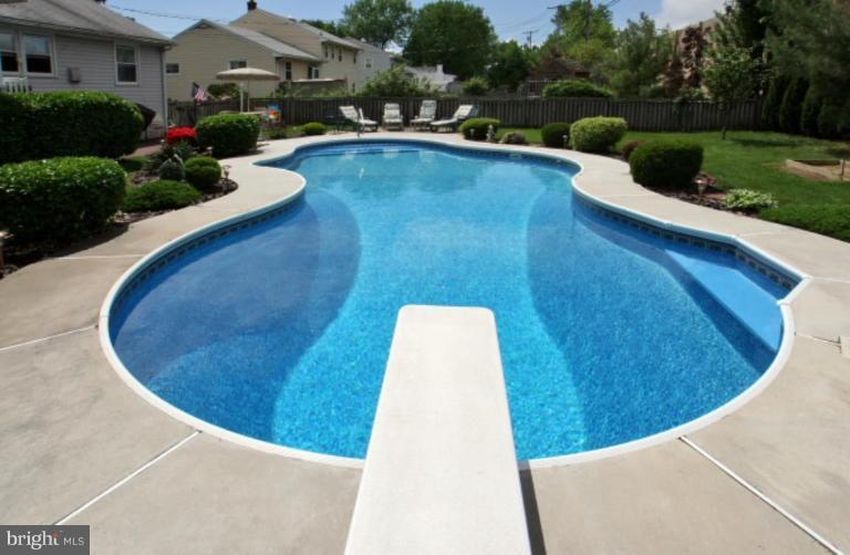 1616 Alston Road Towson, MD 21204 - Photo 24 of 30 Swimming Pool