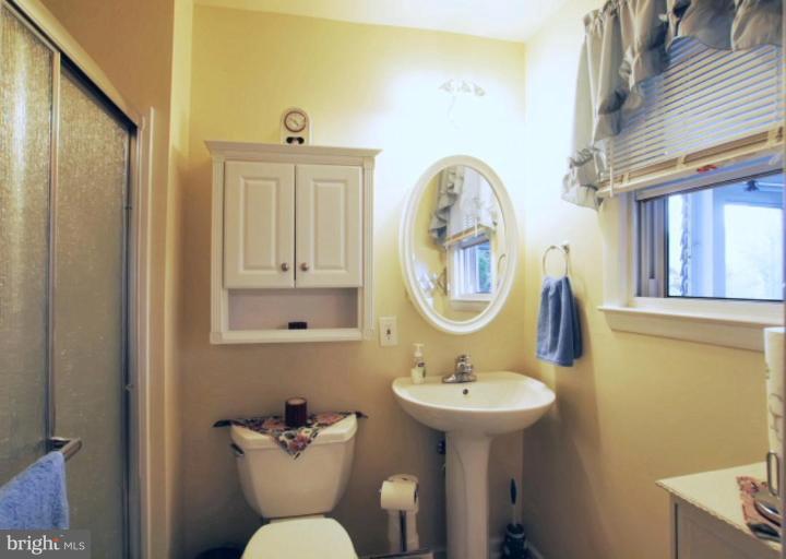 1616 Alston Road Towson, MD 21204 - Photo 9 of 30 Master Bath