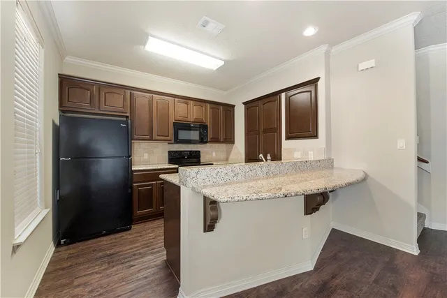 $2,100 | 503 Forest Drive, College Station, TX 77840