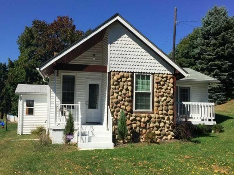 1063 Chapel Road Monaca, PA 15061 - Photo 1 of 18 Exterior Front.